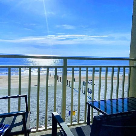 デイトナ・ビーチOcean Breeze - Direct Ocean Front-Pool Is Openアパートメント エクステリア 写真