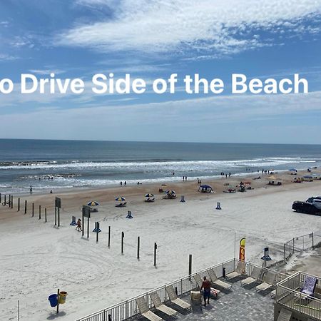 デイトナ・ビーチOcean Breeze - Direct Ocean Front-Pool Is Openアパートメント エクステリア 写真