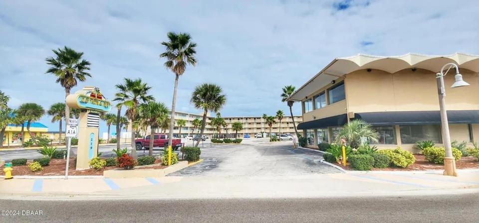 デイトナ・ビーチOcean Breeze - Direct Ocean Front-Pool Is Openアパートメント エクステリア 写真